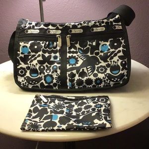 LeSportSac deluxe everyday bag